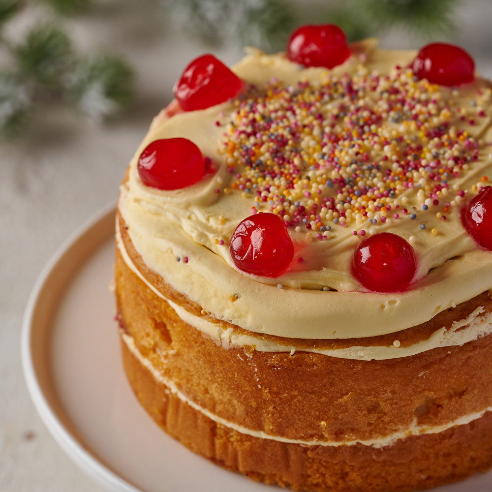Strawberry Trifle Gateaux- 6 Inch