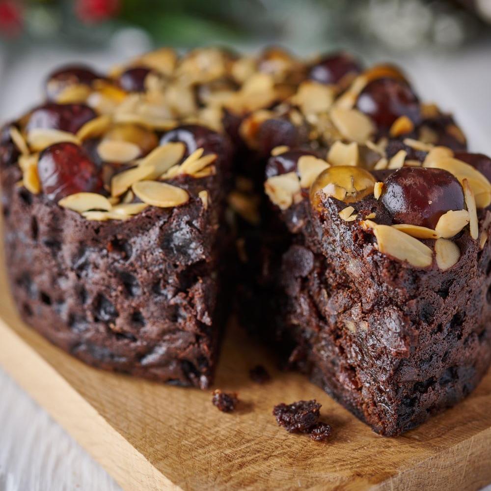 brandy fruit and nut cake sliced