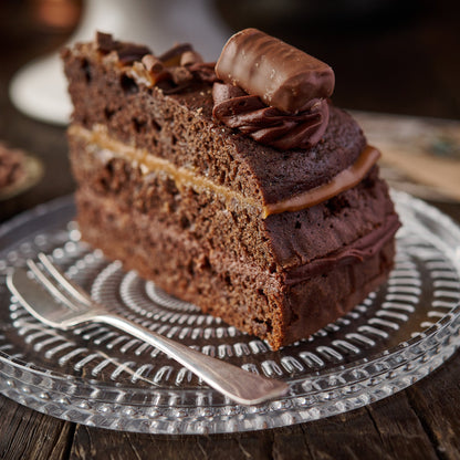 Twix and KitKat Cake (14 Portions)