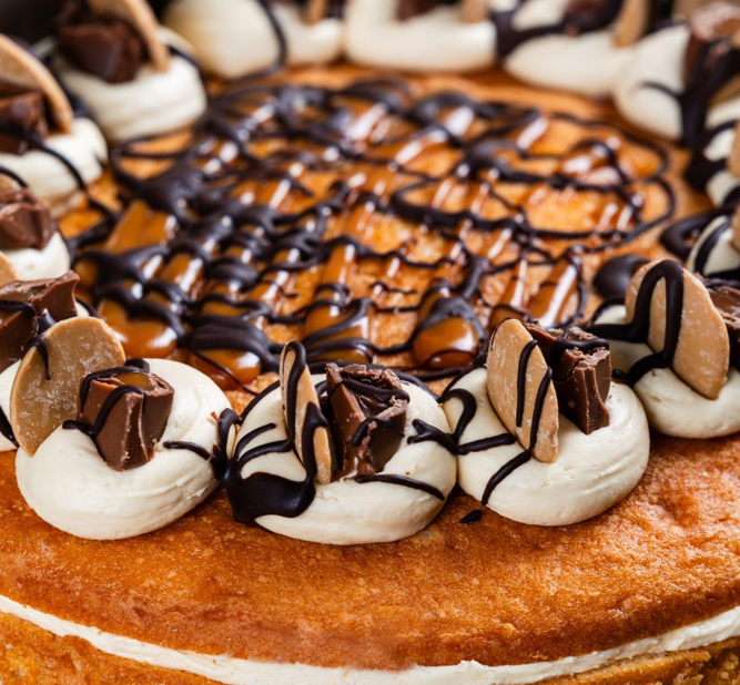 Sea Salted Caramel & Chocolate Drizzle Cake (14 Portions)