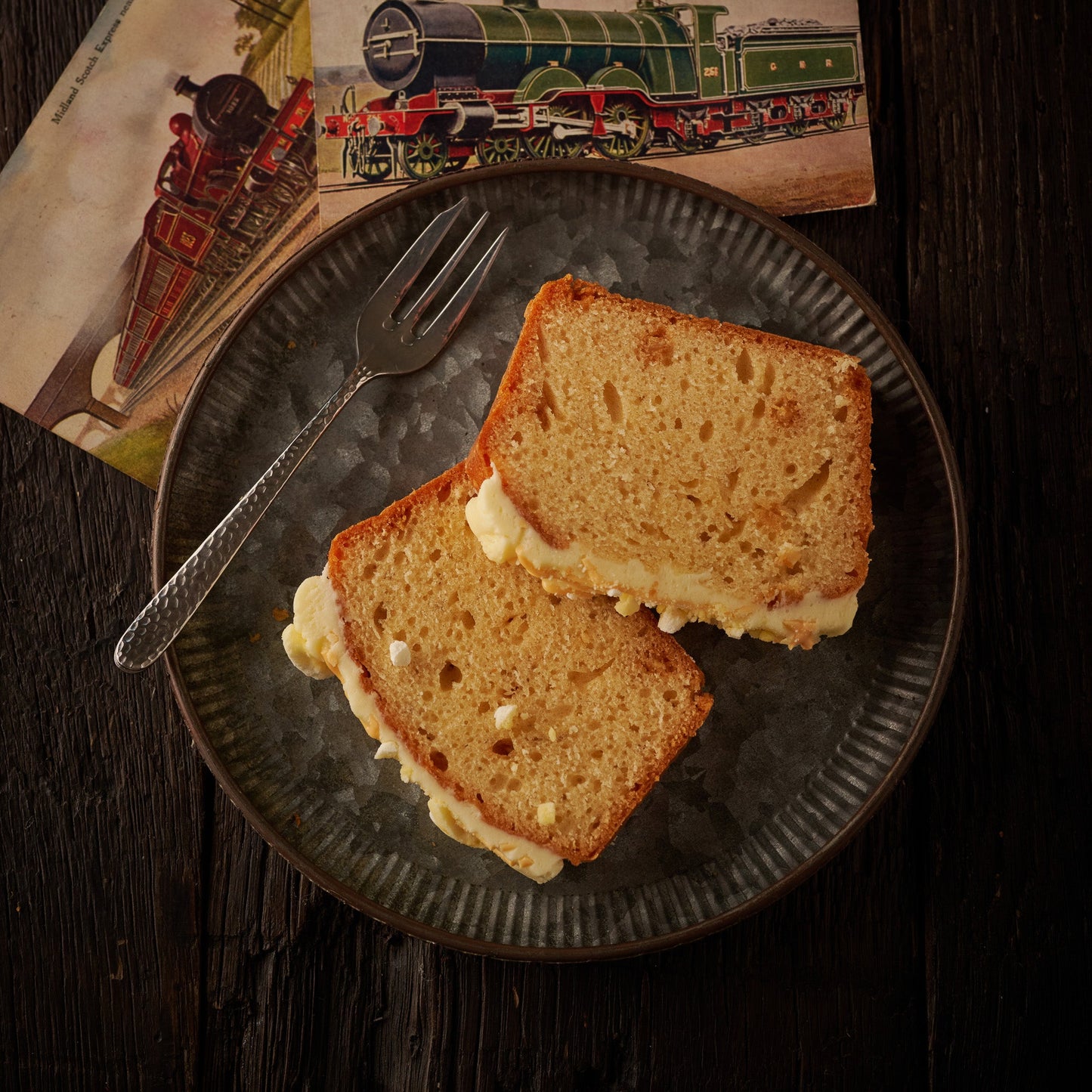 st clements loaf cake plated