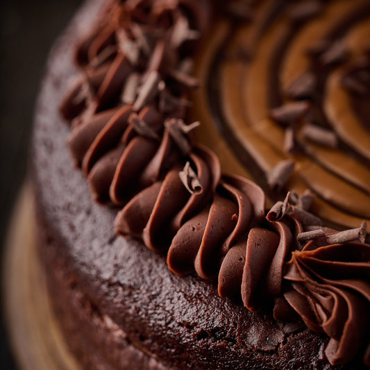 Gooey-licious Chocolate and Caramel Cake (vegan)