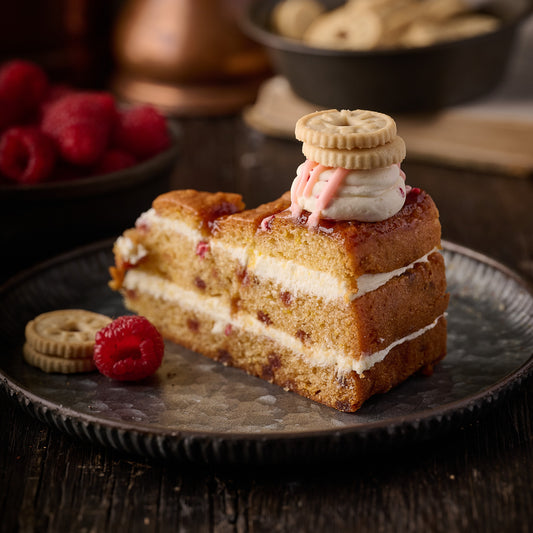 Jammie Dodger Cake (VEGAN)
